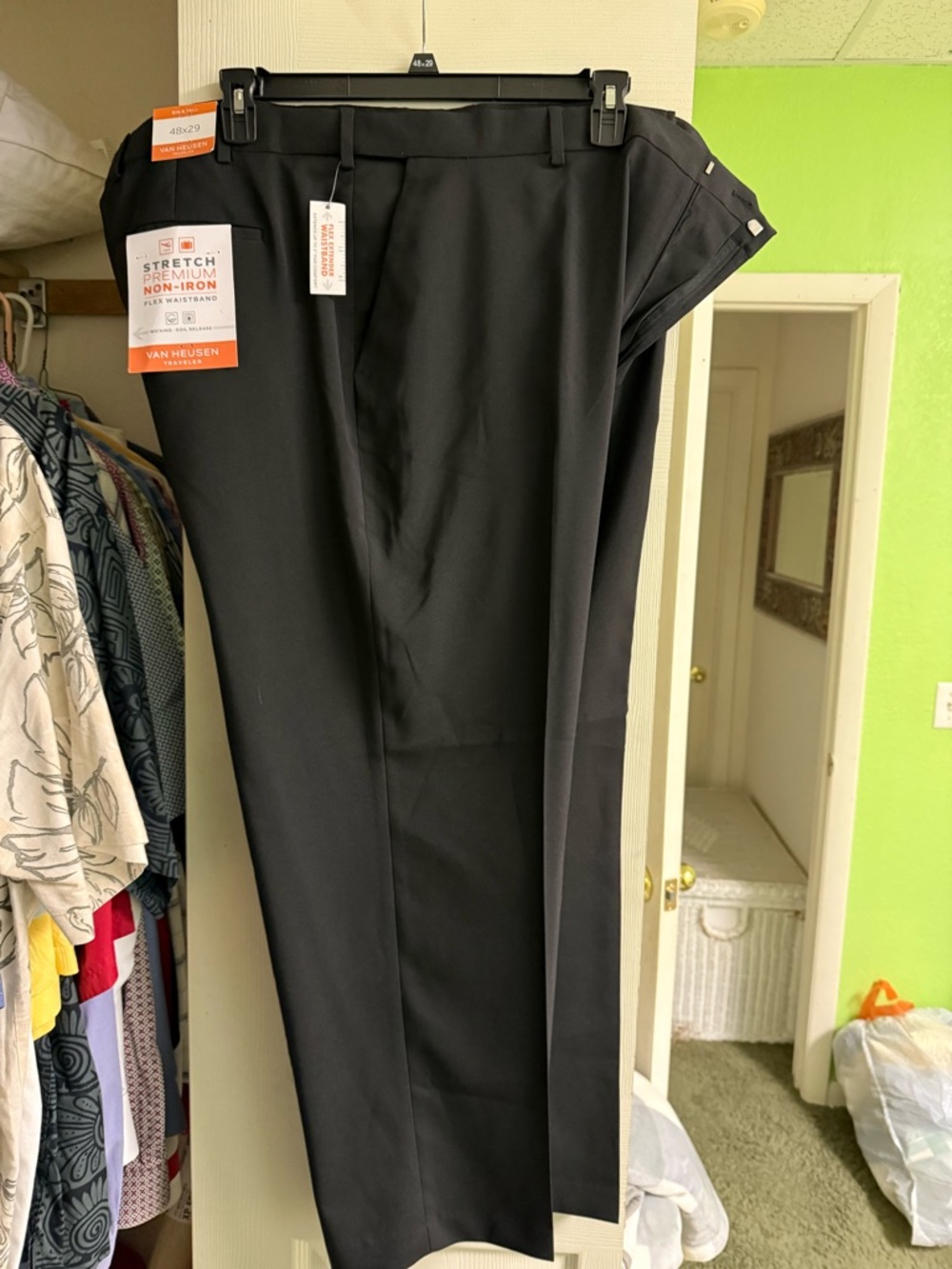Van Heusen Black Men's Stretch Non-Iron Dress Pants